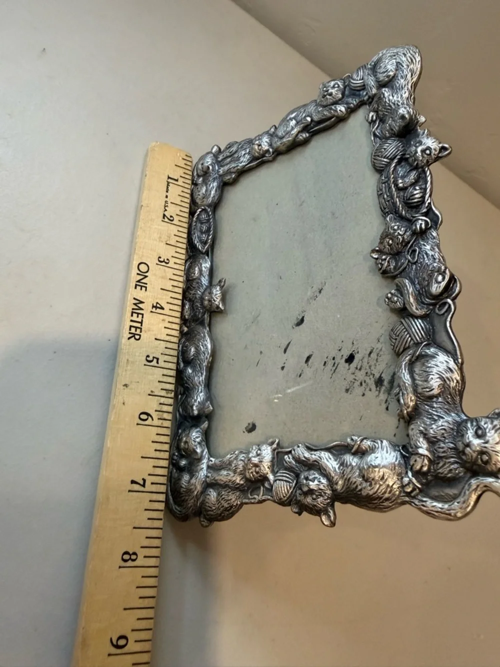 Vintage Embossed Pewter Kitty Cats Playing Photo Frame 4 x 6” Photo Cat‎ Kitten